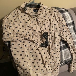 Star button up